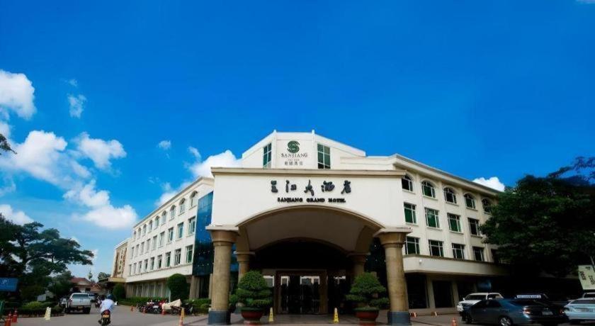 San Jiang Grand Hotel Vientiane Exterior foto